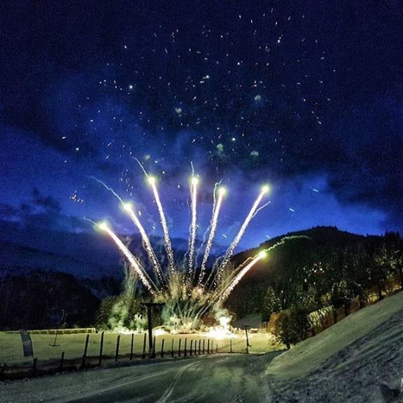 Fireworks show in Angertal. #Fireworks #Sky #Night #Light #Event #Lighting #Electricblue #Recreation #Darkness #Photography #Evening #holiday #photography #fun #happyholidays #samsungphoto #samsungphotography #samsungs7 #mobilephoto #mobilephotography #smartphonephotography #badhofgastein #20years #angertal #ski #alp #skiarea #alps #Gastein